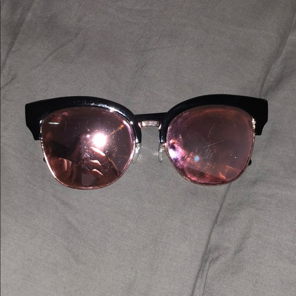 cute sunglasses!!